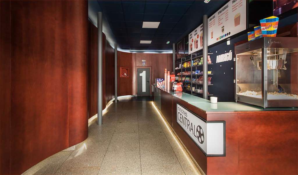 Minicines Central en A Estrada - Imagen 6