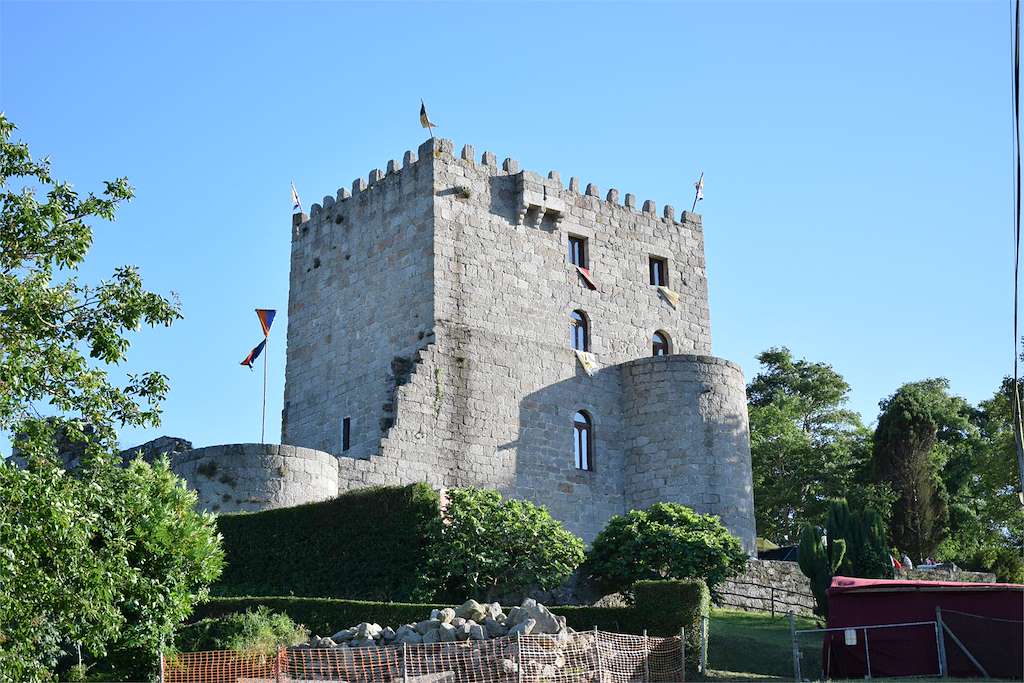 Castelo Castro de Ouro en Alfoz