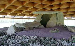 Centro Arqueolóxico Dolmen de Dombate