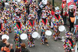 Fechas, información, programa, cartel, imágenes, mapa y ubicación de Desfile de Folións - V Festa das Sopas de Allo  en  Vilamartín de Valdeorras