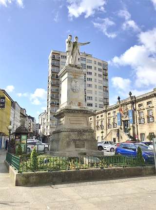 Estatua de Los Hermanos García Naveira