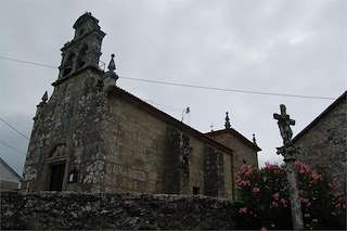 Iglesia de San Miguel de Lores