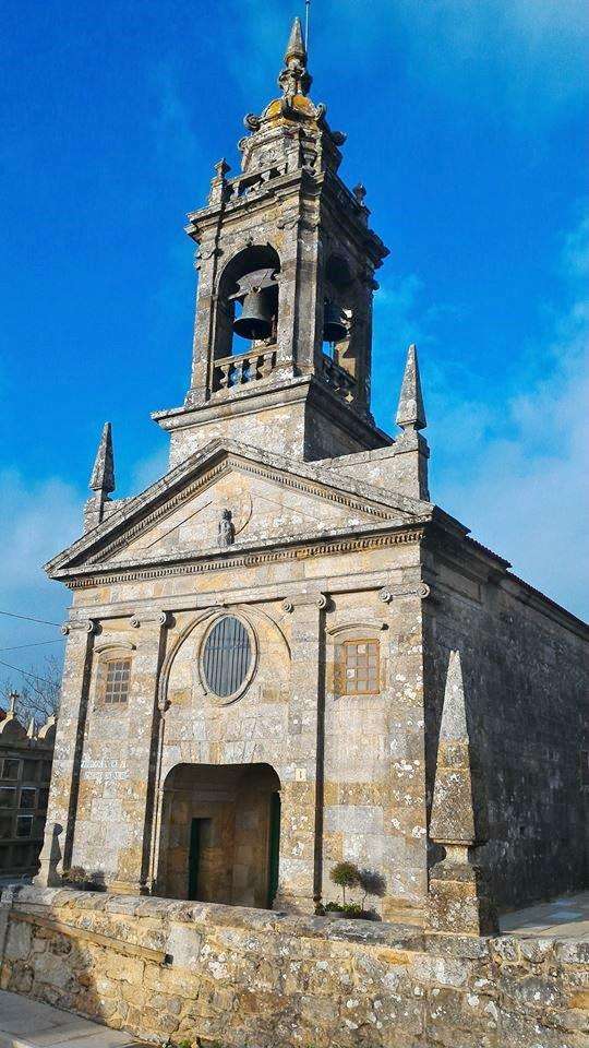 Iglesia de San Pedro de Muro en Porto do Son