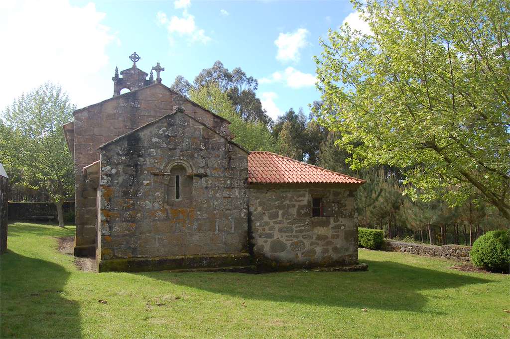 Iglesia de San Pedro de Redonda en Corcubión