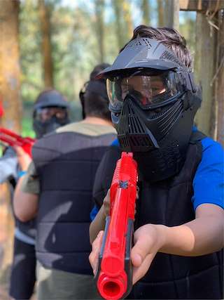 Jugar al Paintball