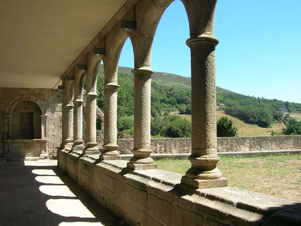 Monasterio de Santa María en Xunqueira de Espadanedo
