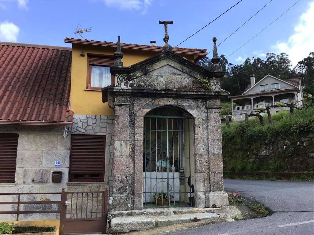 Peto y Cruceiro del Cristo de la Agonía en Soutomaior