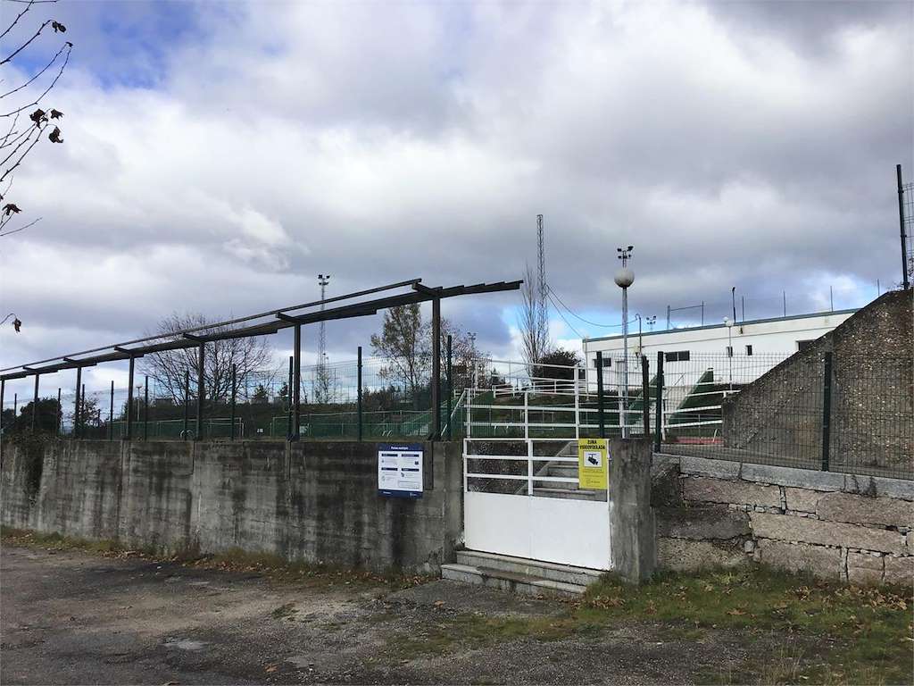 Piscina Municipal en As Neves
