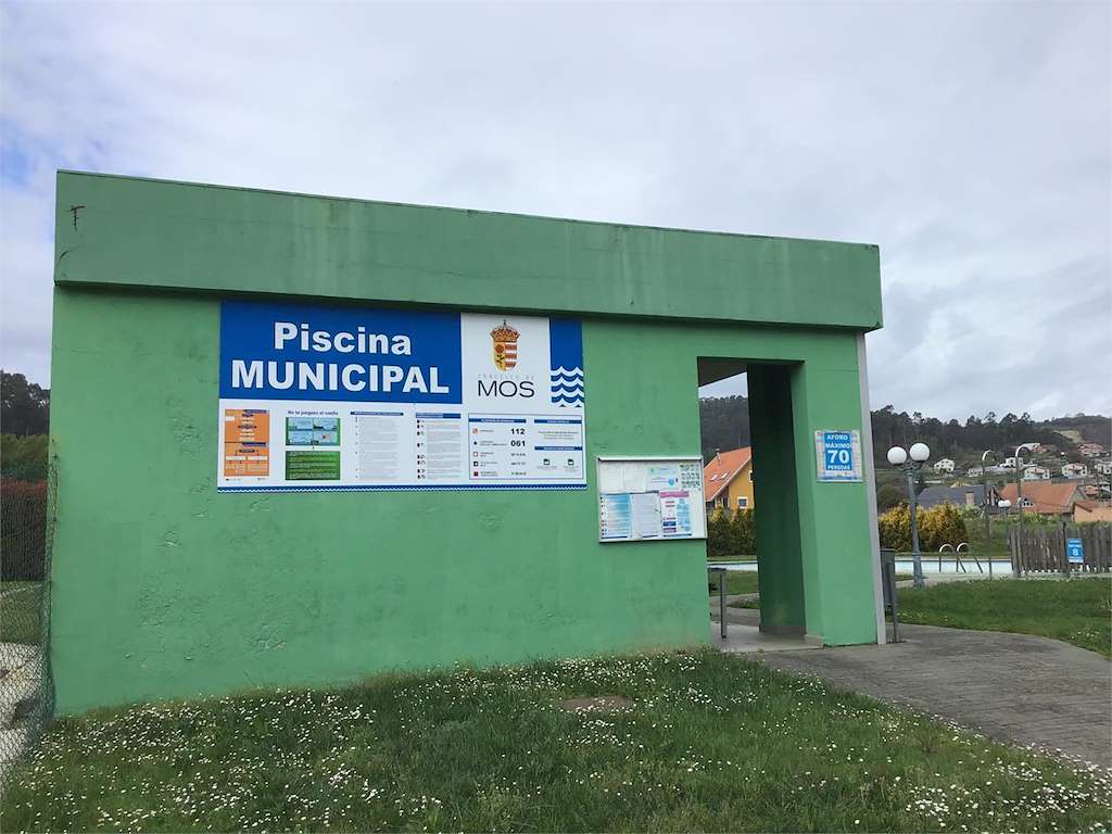 Piscina Municipal en Mos