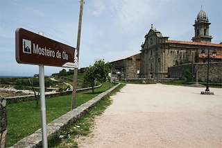 Fechas, información, programa, cartel, imágenes, mapa y ubicación de Ruta do Mosteiro (2023)  en  Oia