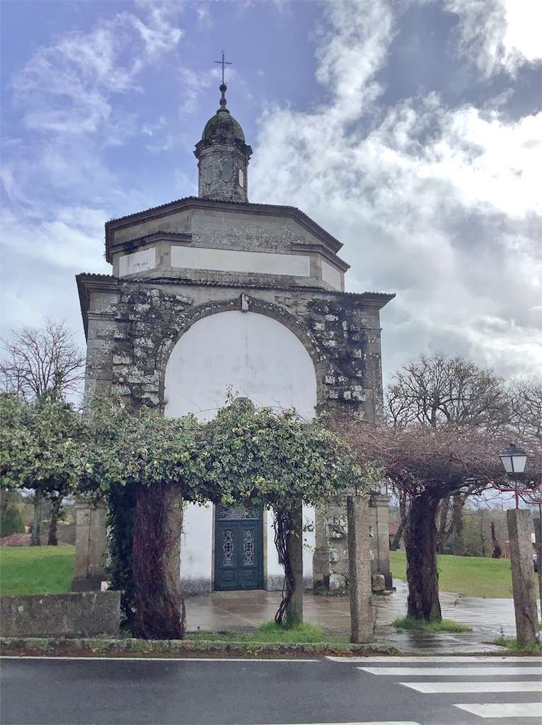 Santuario de Santa Minia en Brión