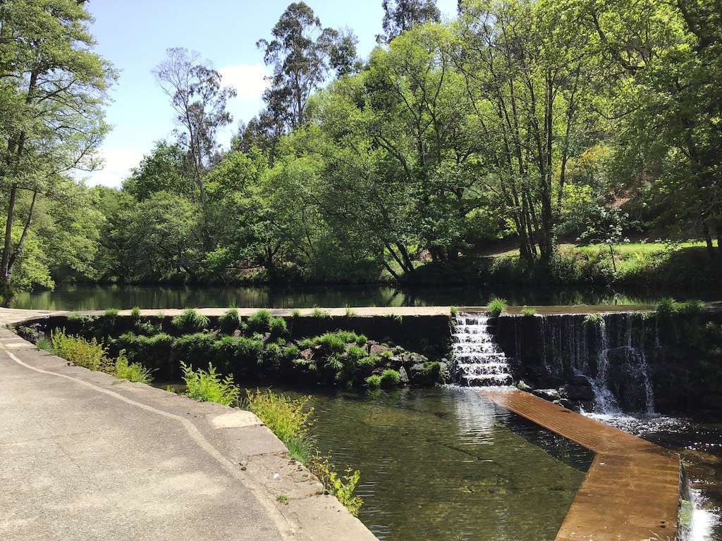 Sendeiro Azul do Río Verdugo en Ponte Caldelas