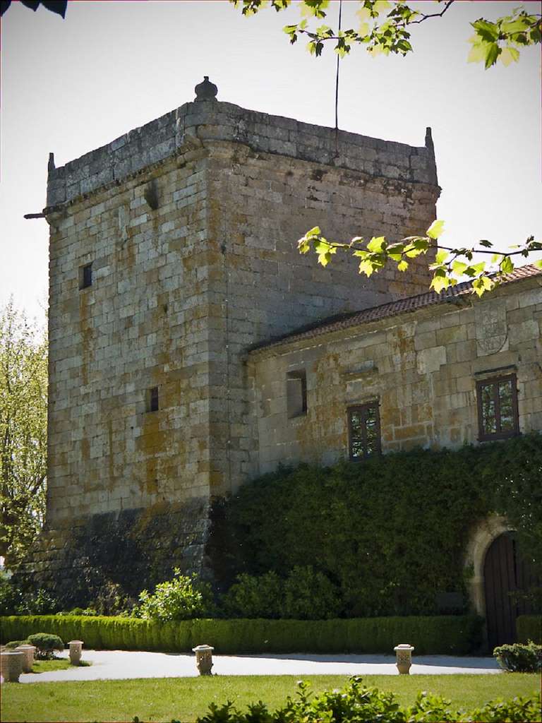 Torre - Fortaleza de Xunqueiras en A Pobra do Caramiñal