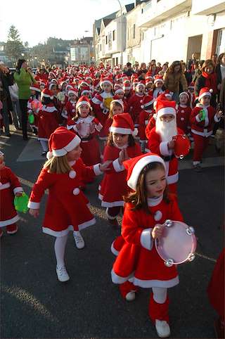 Desfile de Papá Noel en Illa de Arousa